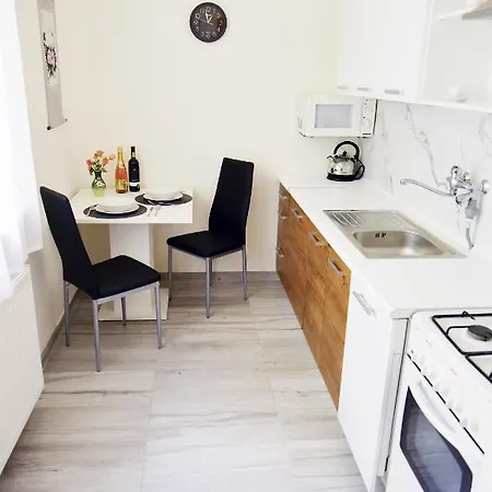 Apartment, Sun Terrace, Privat Parking, 7 Minutes Walk To The Center Banská Bystrica
