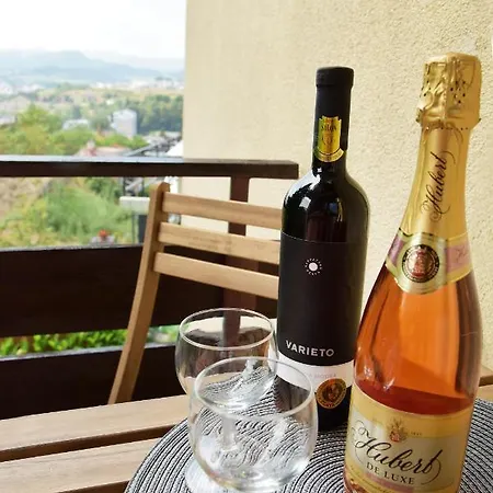 Apartment, Sun Terrace, Privat Parking, 7 Minutes Walk To The Center