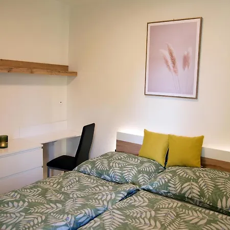 Apartment, Sun Terrace, Privat Parking, 7 Minutes Walk To The Center